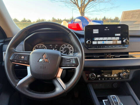 2024 Mitsubishi Outlander