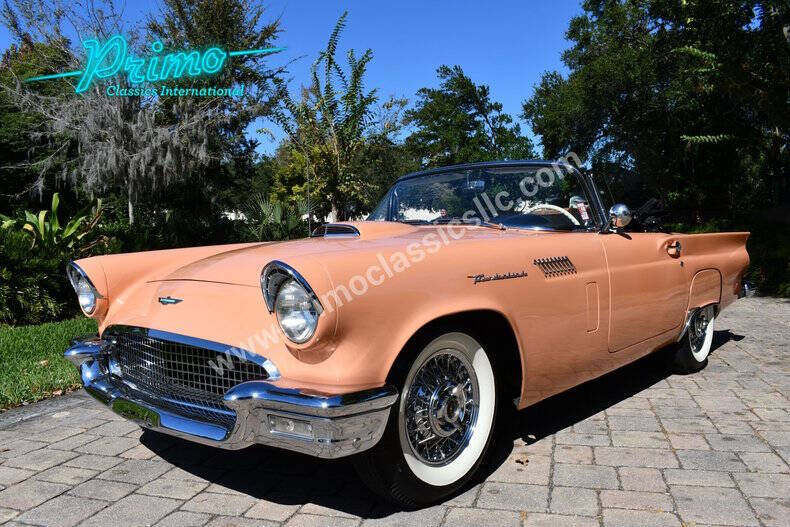 1957 Ford Thunderbird