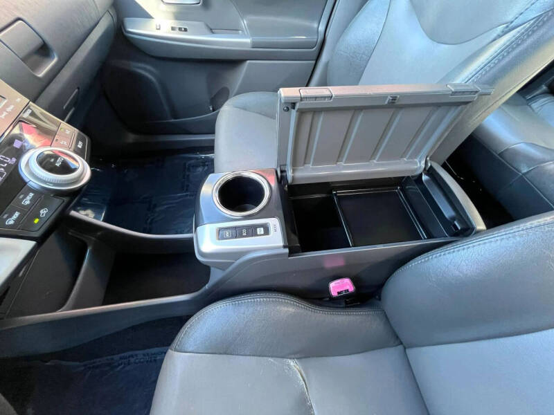 2012 Toyota Prius v Three