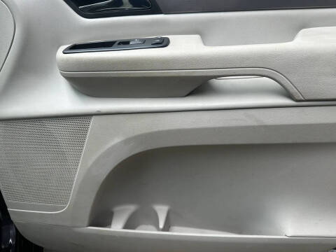 2011 Volkswagen Routan
