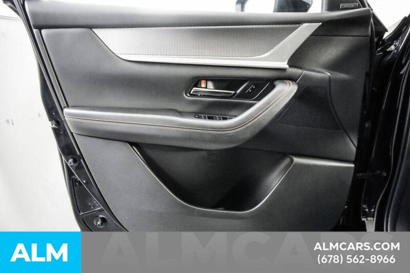 2025 Mazda CX-70 Plug-in Hybrid Premium