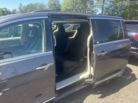 2017 Chrysler Pacifica Touring-L