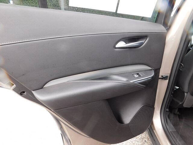 2023 Cadillac XT4 Premium Luxury