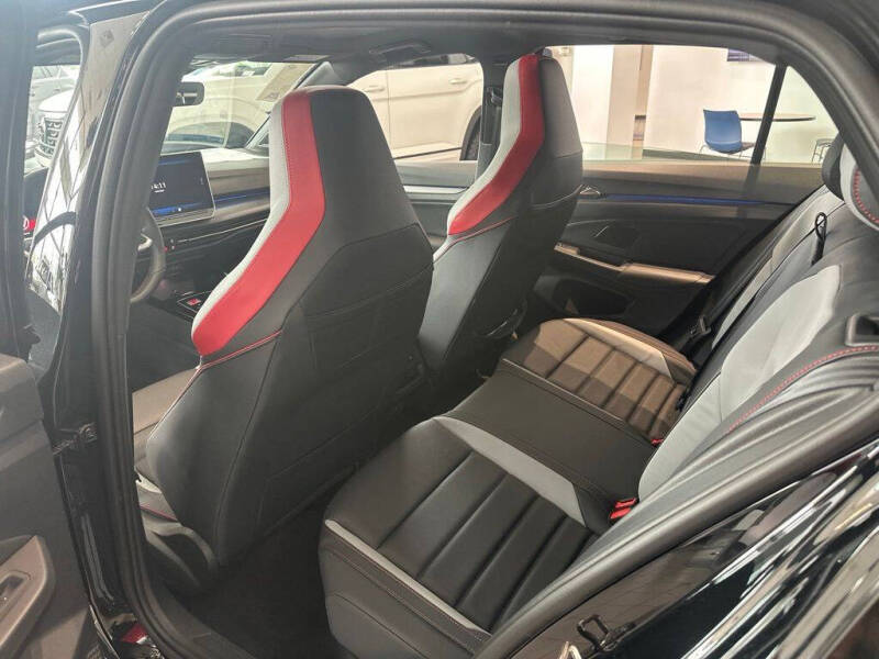 2026 Volkswagen Golf GTI SE