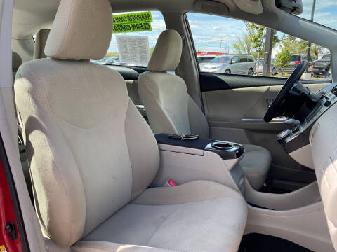 2012 Toyota Prius v Three
