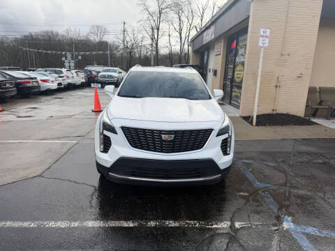 2022 Cadillac XT4 Premium Luxury