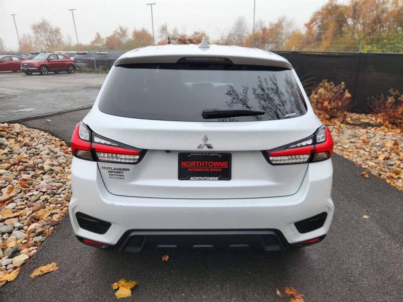 2024 Mitsubishi Outlander Sport ES