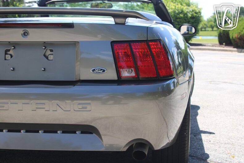 2002 Ford Mustang GT Deluxe