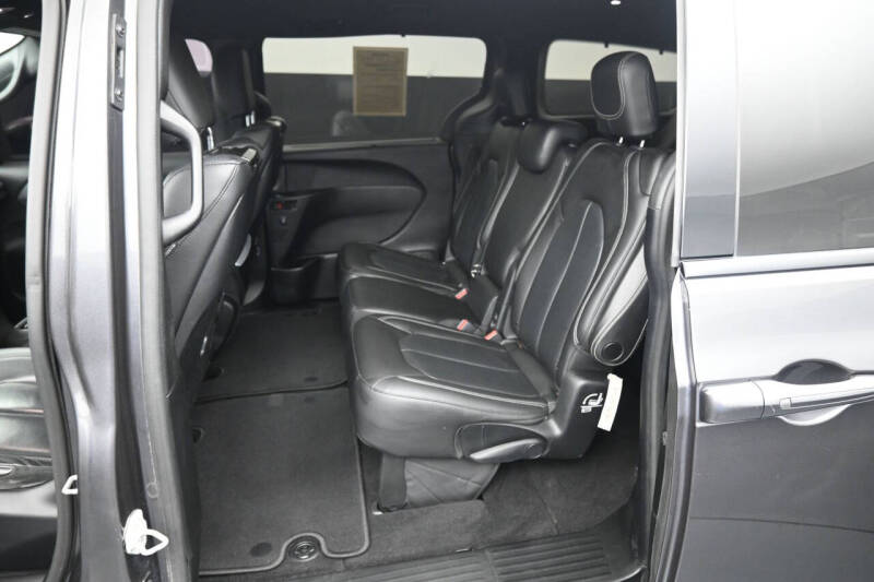 2019 Chrysler Pacifica Touring L Plus
