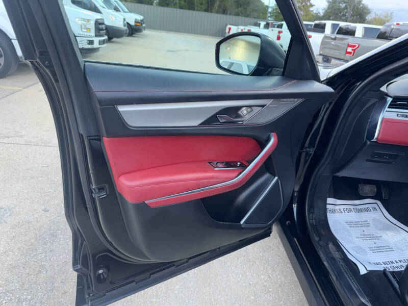 2021 Jaguar F-PACE P400 R-Dynamic S