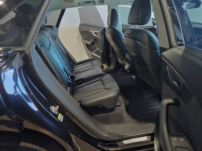 2020 Audi Q8 quattro Prestige 55 TFSI