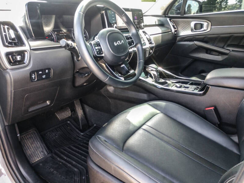 2022 Kia Sorento SX