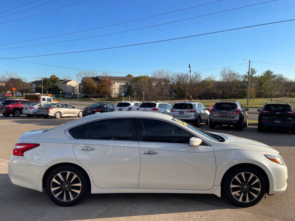 2016 Nissan Altima for sale at Martinson's Used Cars in Altoona, IA