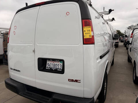 2023 GMC Savana 2500