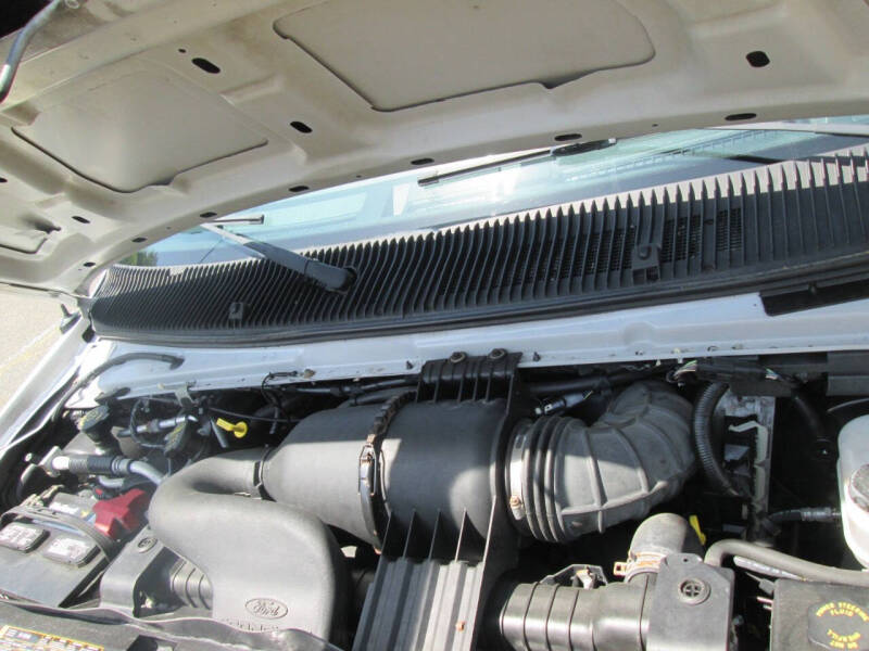 2010 Ford E-Series E-350 SD XL