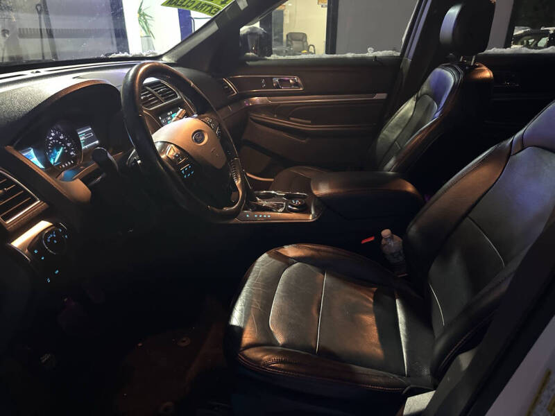 2017 Ford Explorer Sport