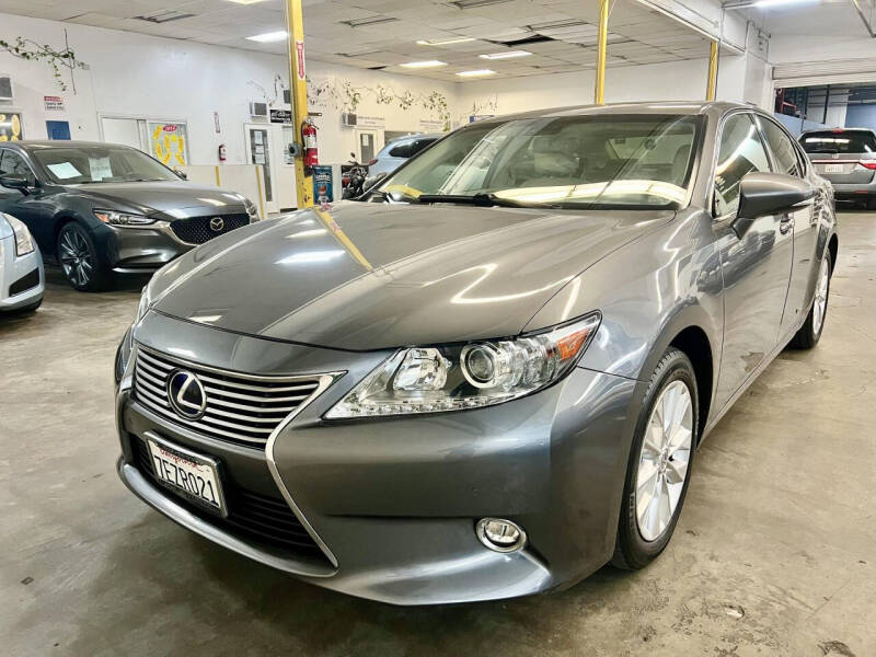 2014 Lexus ES 300h for sale at I-Deal Trucks in Sacramento CA