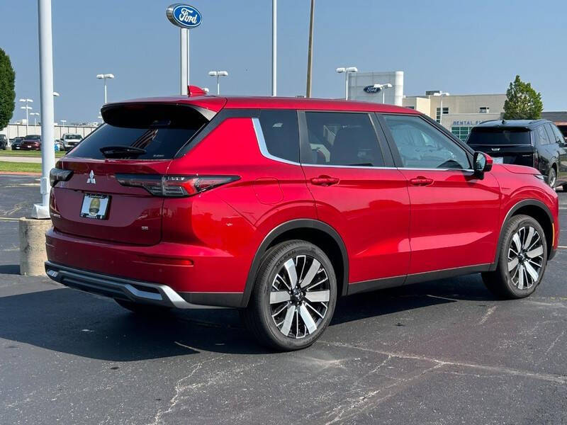 2025 Mitsubishi Outlander SE