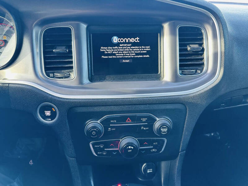 2019 Dodge Charger SXT