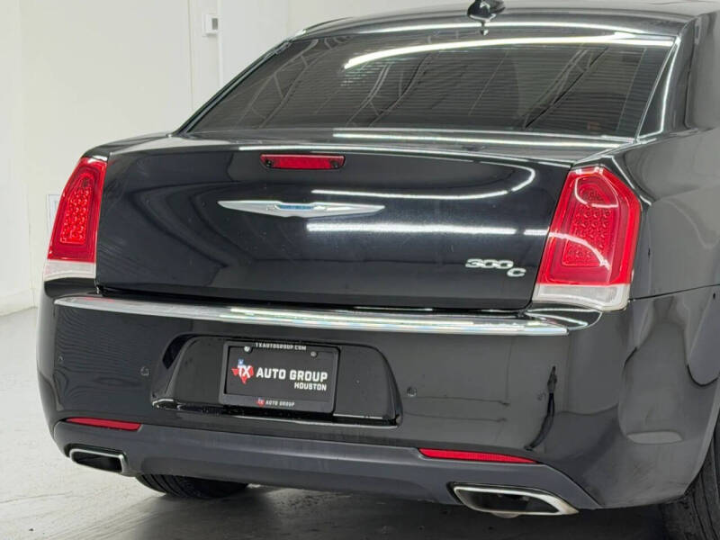 2017 Chrysler 300 C