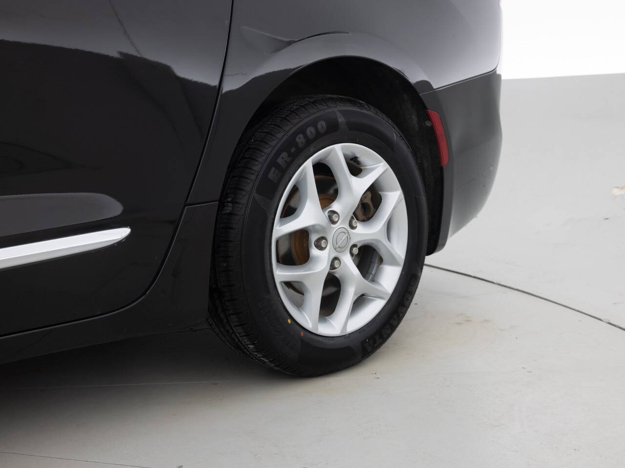 Used Car 2017 Chrysler Pacifica  Touring L 4dr Mini Van For Sale Under $15,000 In Coal City, Illinois