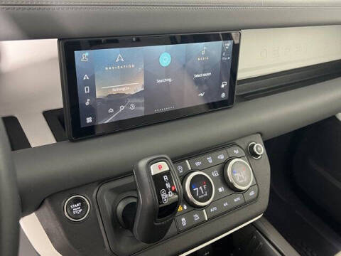 2023 Land Rover Defender 110 SE