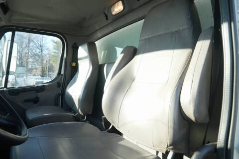 2015 Freightliner M2 106