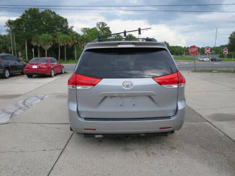 2014 Toyota Sienna