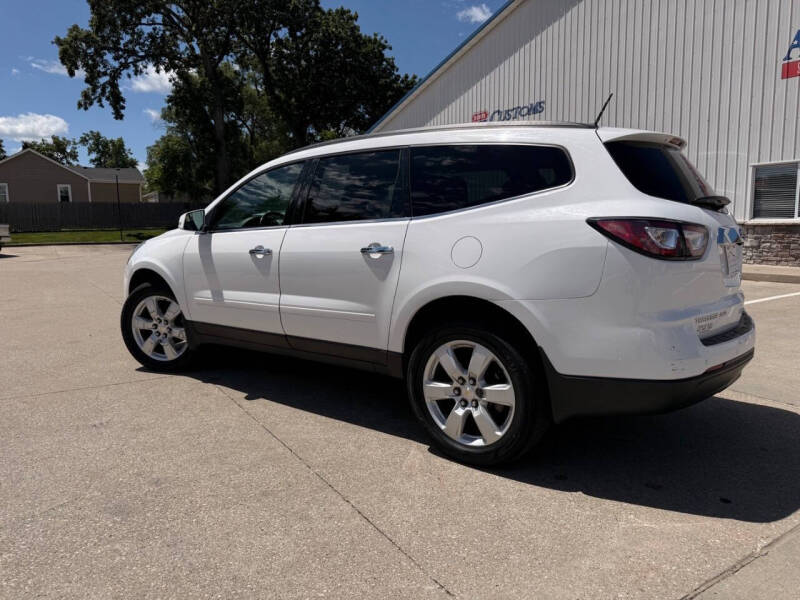 2017 Chevrolet Traverse LT