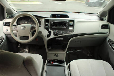 2013 Toyota Sienna