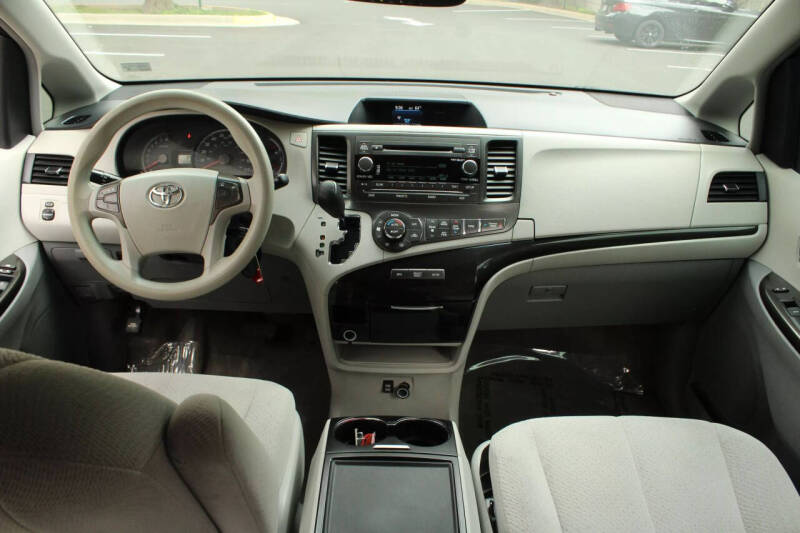 2013 Toyota Sienna