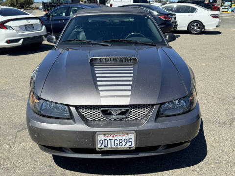 2003 Ford Mustang GT Deluxe