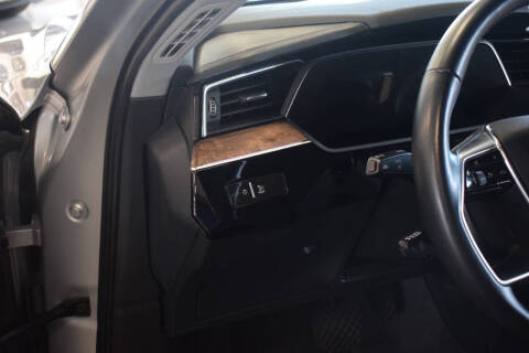 2019 Audi e-tron quattro Prestige