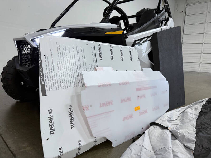 2023 Polaris RZR 200 EFI