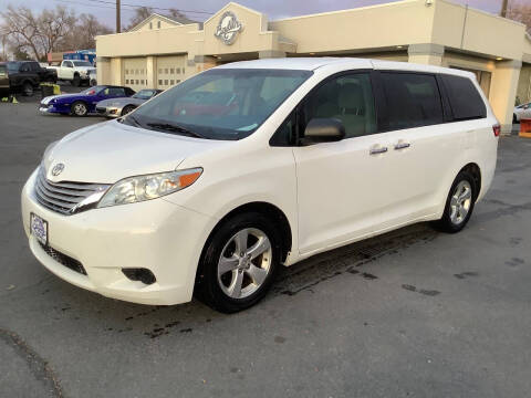 2017 Toyota Sienna L 7-Passenger