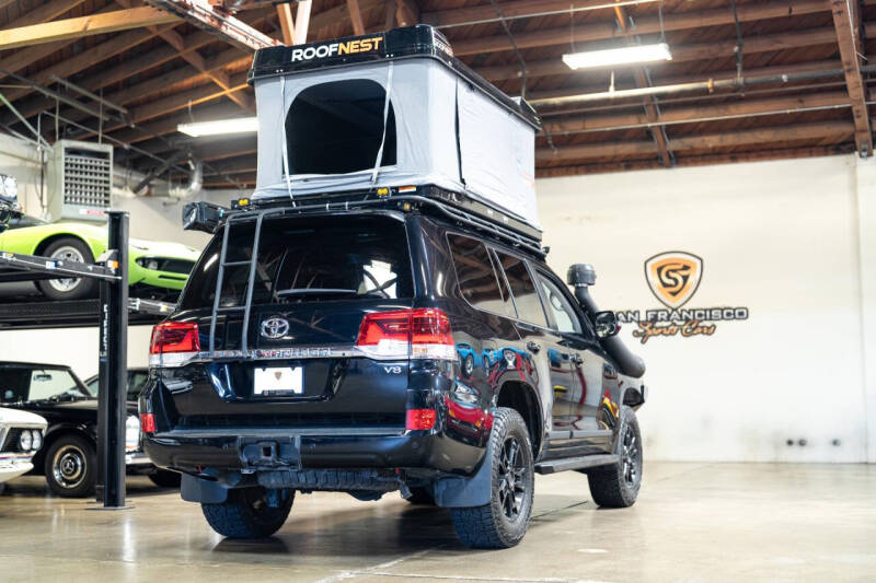 2019 Toyota Land Cruiser