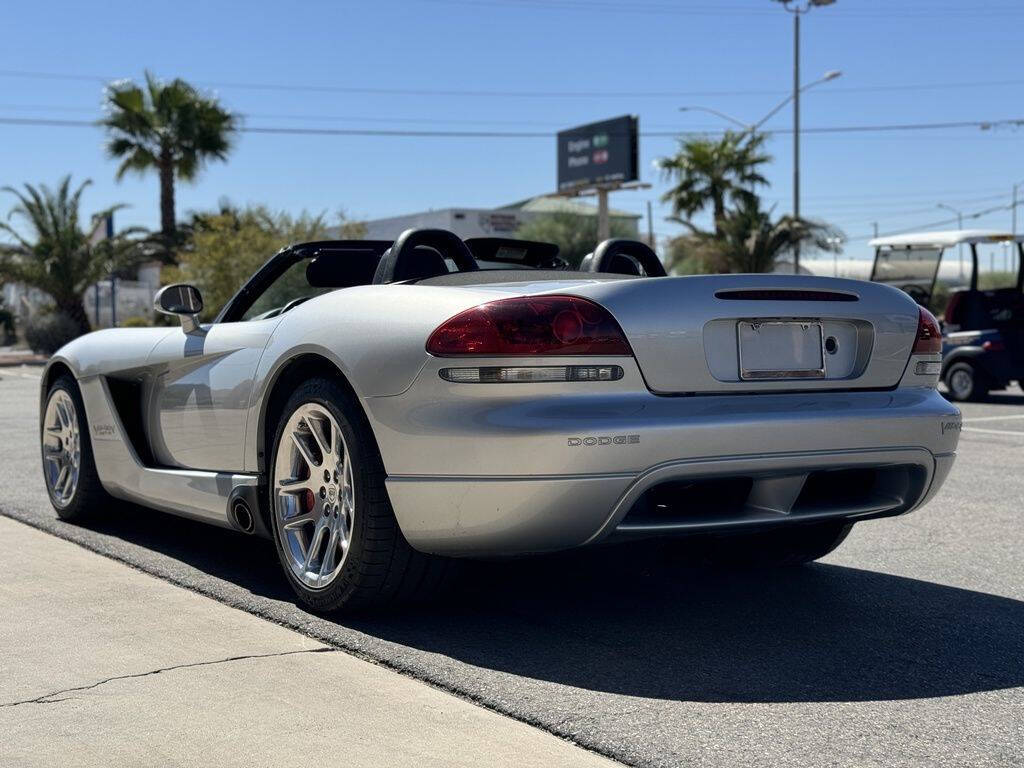 2003 Dodge Viper 8