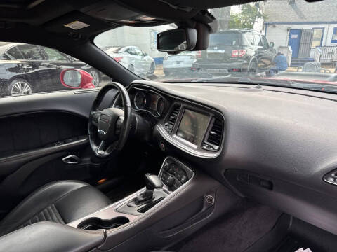 2016 Dodge Challenger R/T Plus Shaker