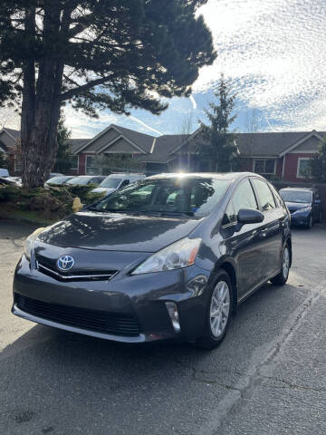 2012 Toyota Prius v Three