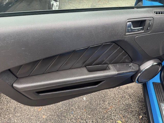 2011 Ford Mustang V6 Premium