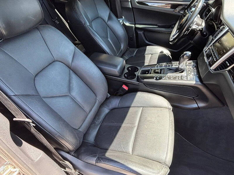 2015 Porsche Macan S