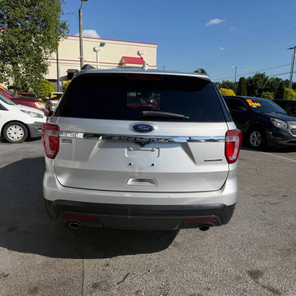 2016 Ford Explorer