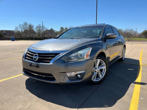 2015 Nissan Altima for sale at AUTO DIRECT Bellaire in Houston TX