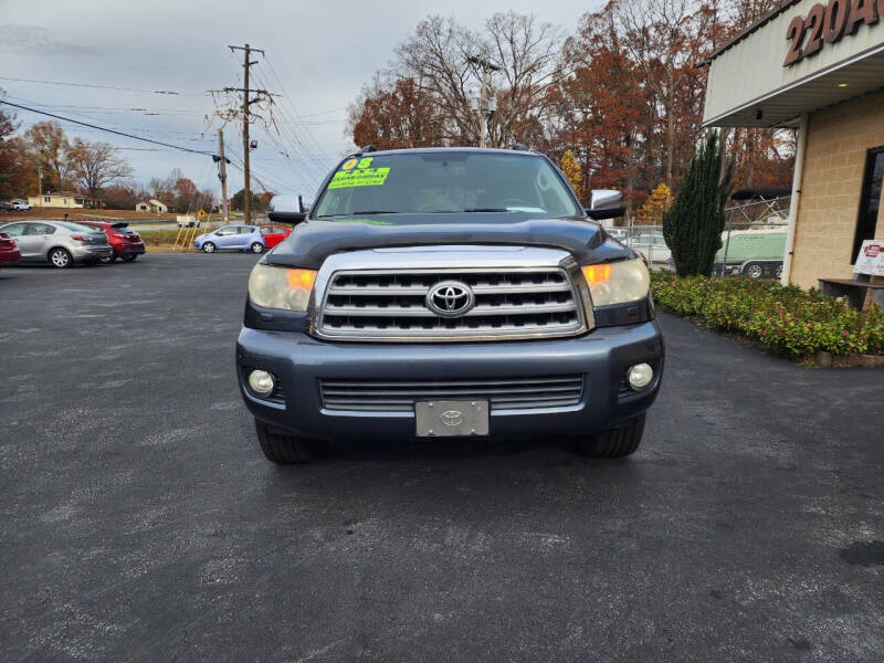 2008 Toyota Sequoia Platinum photo 2