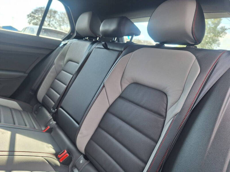 2026 Volkswagen Golf GTI SE