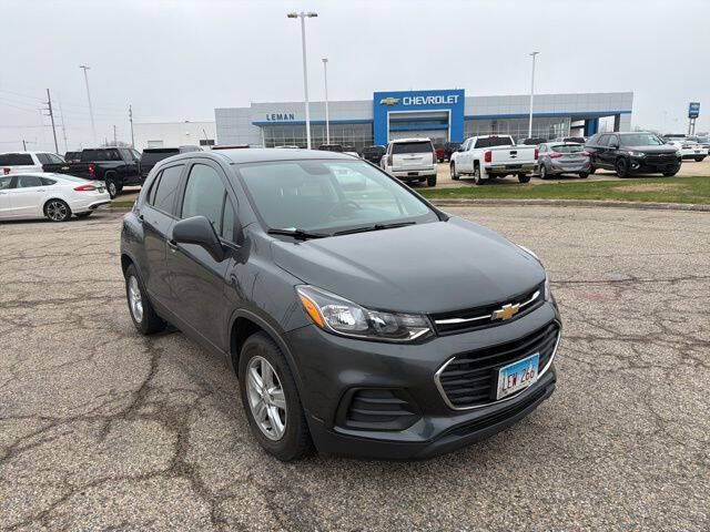 Used 2019 Chevrolet Trax LS with VIN 3GNCJKSB4KL351561 for sale in Bloomington, IL