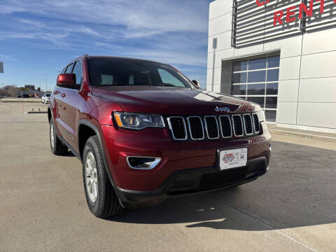 2020 Jeep Grand Cherokee Laredo E