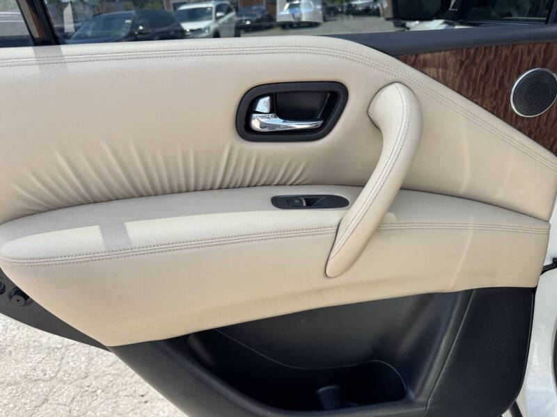 2017 Nissan Armada SL