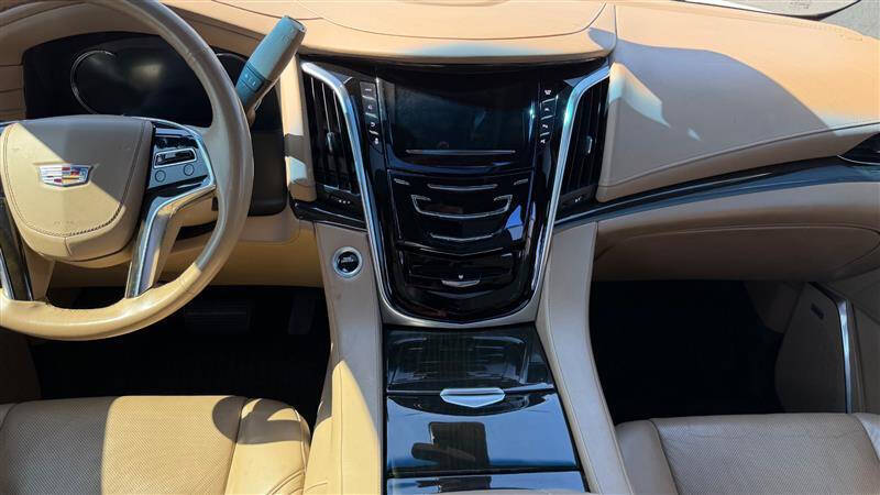 2020 Cadillac Escalade Platinum
