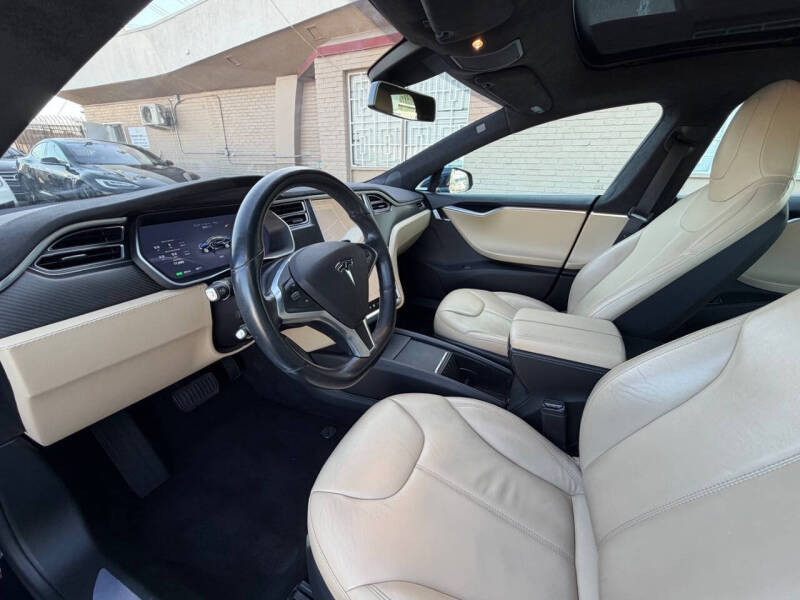 2015 Tesla Model S 85D